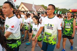 BIB: 2487, 1060
                            <button type="button" onclick="openModal(3530921)" class="btn btn-primary btn-sm float-right btn-popup" data-toggle="modal" data-target=".modal-high-quality">
                        <i class="fas fa-shopping-cart"></i> Add to Cart
                    </button>
                                            <button type="button" onclick="isThisMe(3530921, true)" class="btn btn-success btn-sm float-right btn-popup btn-isme hidden" data-toggle="tooltip" data-placement="bottom" title="นี่คือรูปของคุณใช่ไหม คลิกที่นี่เพื่อเอาเข้าอัลบั้ม">
                        <i class="fas fa-plus"></i> Add to album
                    </button>
                    <button type="button" onclick="isThisMe(3530921, false)" class="btn btn-warning btn-sm float-right btn-popup btn-isnotme hidden">
                        <i class="fas fa-ban"></i> Remove from album
                    </button>